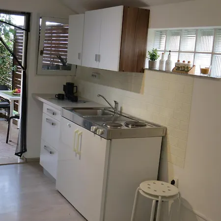 Local Family A1 Apartman *