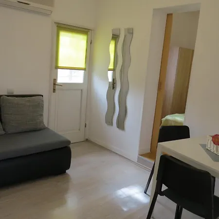 Local Family A1 Apartman *