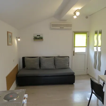 Local Family A1 Apartman