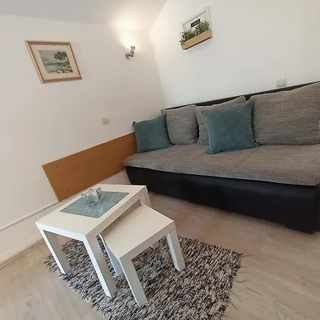 Apartman Local Family A1 *